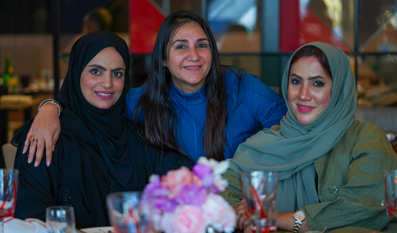 عمان تحتفل بيوم المرأة العمانية